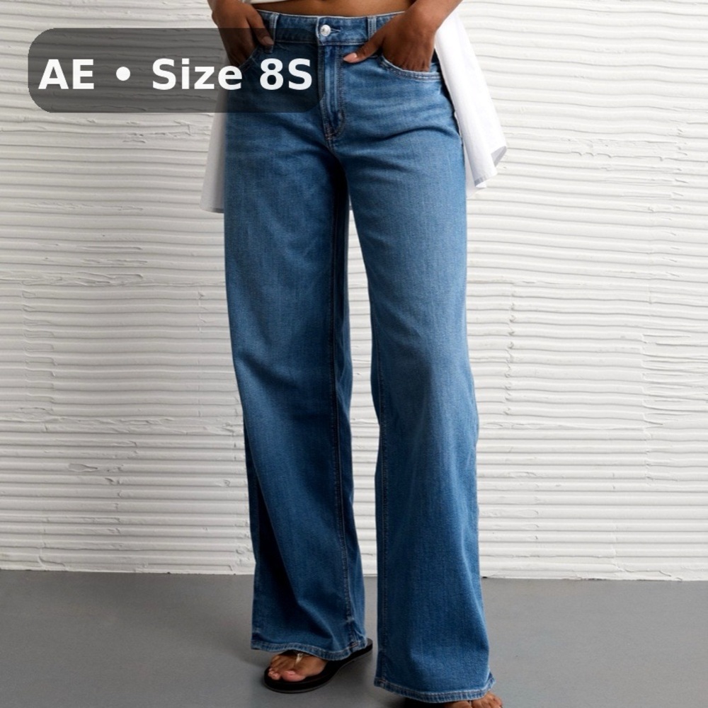 AE Stretch Low-Rise Baggy Wide-Leg Jeans • Light Bright Indigo • Size 8S BNWT
